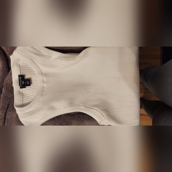 Clothes - Picture 13 of 13